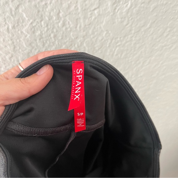 Spanx Black Faux Leather Leggings Womens Size Small Stretch Style# 2437 - Picture 8 of 10